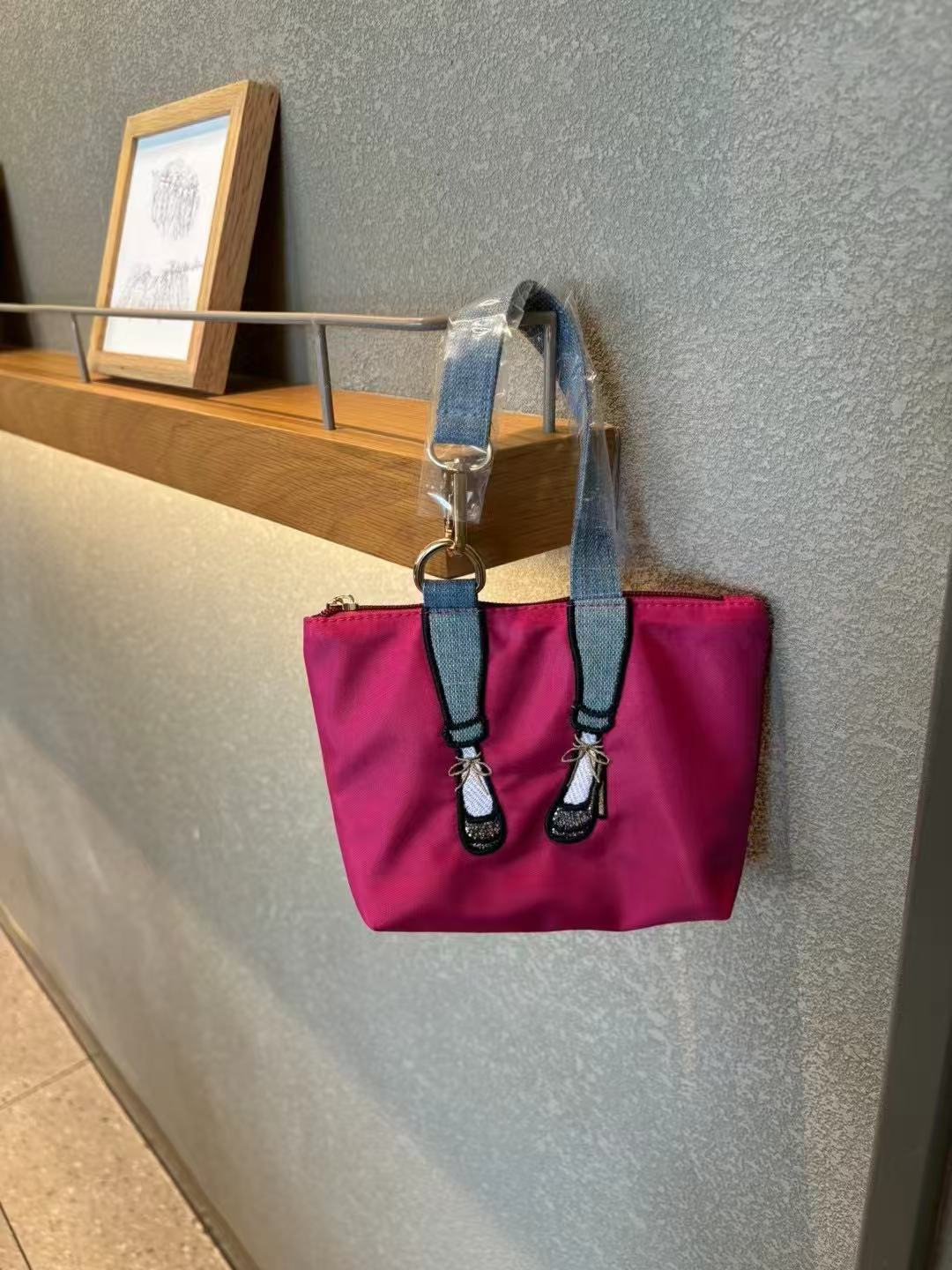 Fashion Embroidered Zero Walle - Phone Accessories Hanging 评论和价格