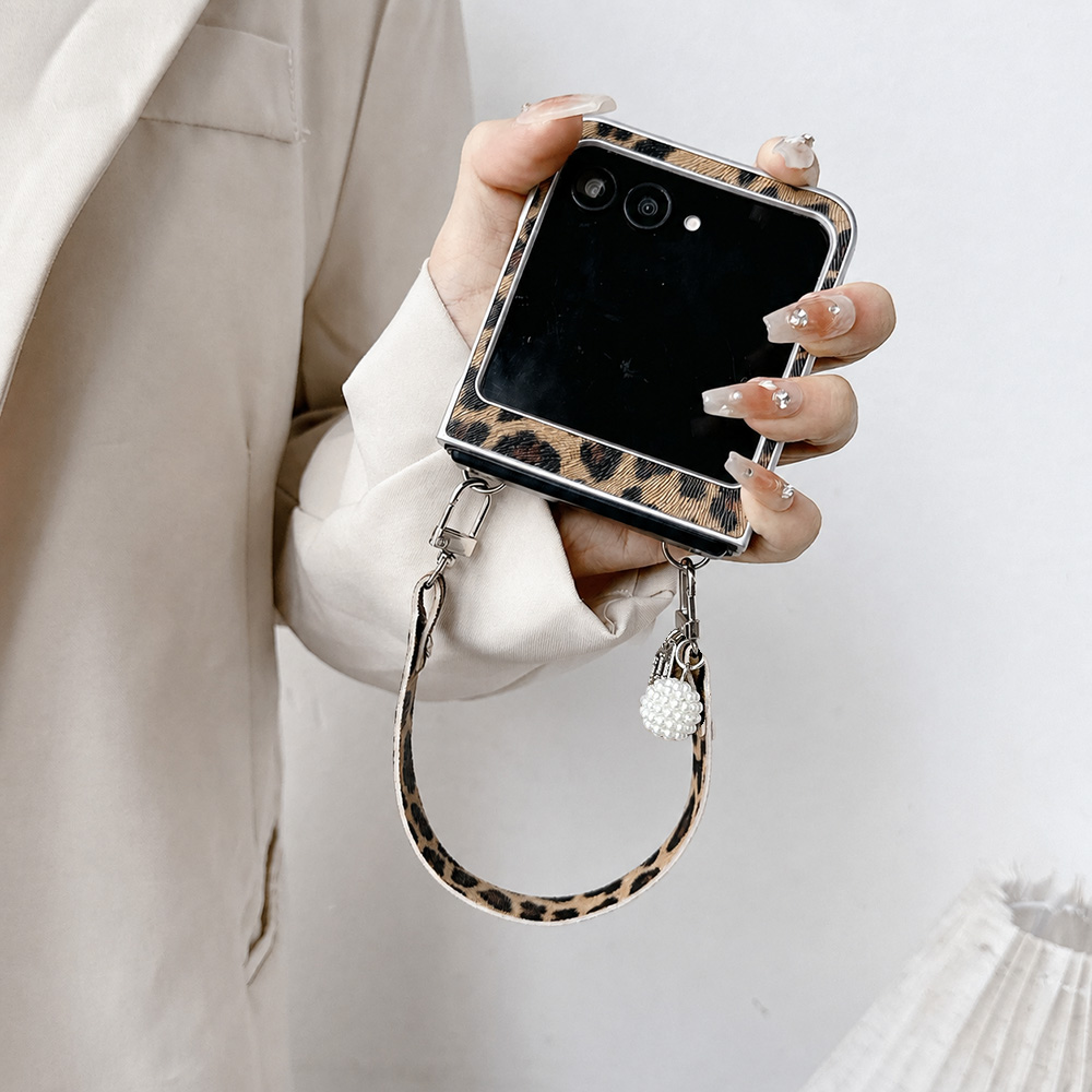 Leopard Print Folding Flip Pho - Phone Accessories And Cases 评论和价格